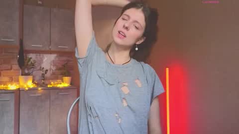 Snapshot of sereta_fin chatting on 11.15.25 Hey Guys and Girls non-binary personalities Im Sereta online show from 11.15.25