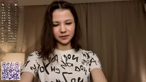 Snapshot of serinazele chatting on 06.06.26 Melissa online show from 06.06.26