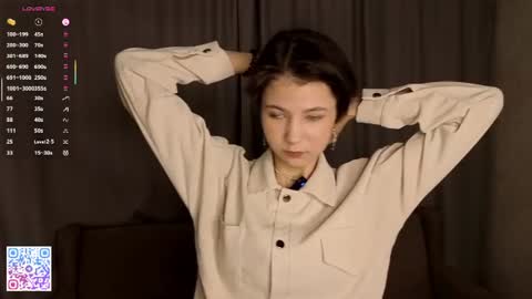 Snapshot of serinazele chatting on 07.17.26 Melissa online show from 07.17.26