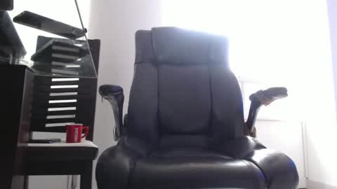 Snapshot of serioyhetero19 chatting on 11.24.25 hetero serio discreto online show from 11.24.25