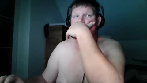 Snapshot of setcuna chatting on 11.22.25 setcuna online show from 11.22.25