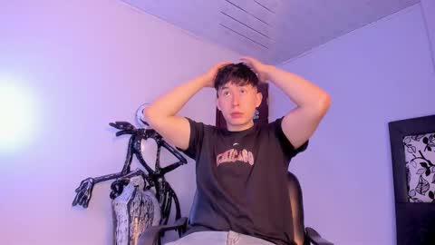 Snapshot of setsuna_10 chatting on 11.08.25 david online show from 11.08.25