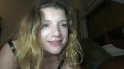 seturselfonfyre online show from 10.22.25