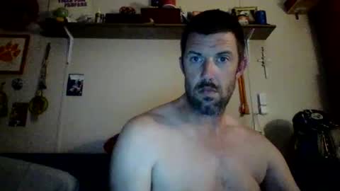 Snapshot of seveninch4 chatting on 10.17.25 seveninch4 online show from 10.17.25