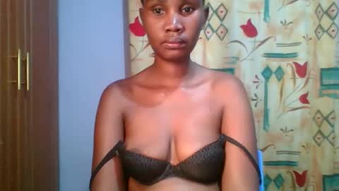 Snapshot of sexie_love chatting on 11.06.25 Nancy online show from 11.06.25