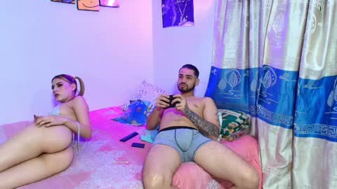 Snapshot of sexincompany chatting on 04.09.26 monserat y thony online show from 04.09.26