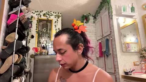 Snapshot of sexiwhiskey699 chatting on 10.01.25 sexiwhiskey699 online show from 10.01.25