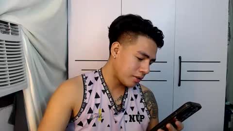 Snapshot of sexloversxxxx chatting on 11.13.25 HI I AM JAMESPLEASE LET ME DO SOME HOT SHOWS FOR YOU HERE FOR MY SCHOOL AND FOR MY FAMILY online show from 11.13.25