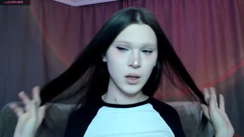 Nextdoor Princess online show from 02.18.25