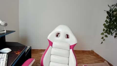 Snapshot of sexual_addiction chatting on 01.08.25 SARA online show from 01.08.25