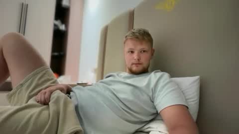 Snapshot of sexual_sbotage chatting on 02.17.26 Max Leman online show from 02.17.26