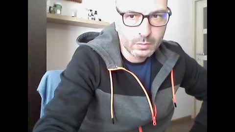 Snapshot of sexualman1900 chatting on 03.05.25 sexualman1900 online show from 03.05.25