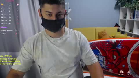 Snapshot of sexxxdickbig chatting on 06.09.26 Tommy online show from 06.09.26