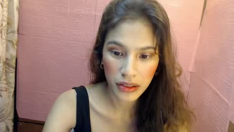 Dahlia online show from 04.23.26