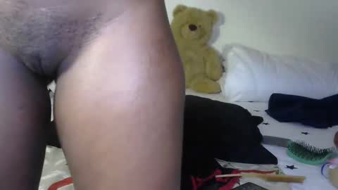 Snapshot of sexxy_goddes chatting on 10.25.25 skylar online show from 10.25.25