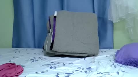 African Queen online show from 03.31.26