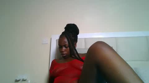 Snapshot of sexxyivy chatting on 02.25.25 ivy online show from 02.25.25