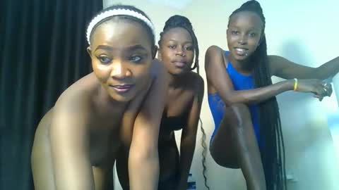 Snapshot of sexxyivy chatting on 02.26.25 ivy online show from 02.26.25