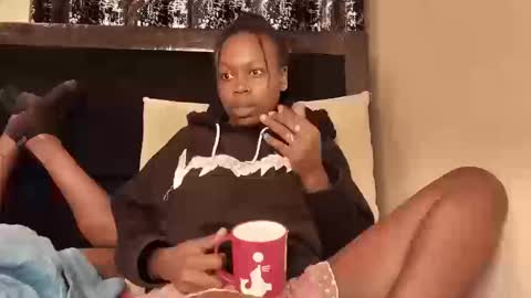 Snapshot of sexxyivy chatting on 10.21.25 ivy online show from 10.21.25