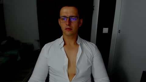 Snapshot of sexxymuscles4u chatting on 10.02.25 Sexxymuscles4U online show from 10.02.25