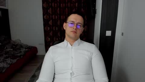 Sexxymuscles4U online show from 02.17.26