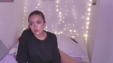 Lucy  Annyy online show from 01.11.25