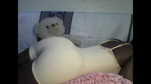 Snapshot of sexy_annbel chatting on 02.28.26 Ann online show from 02.28.26