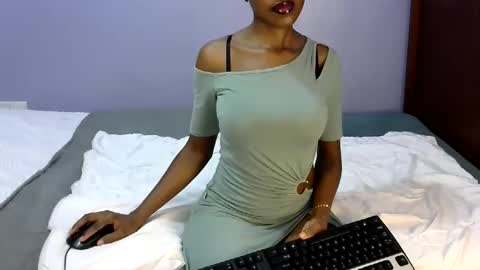 Snapshot of sexy_b7 chatting on 06.07.26 kiki online show from 06.07.26