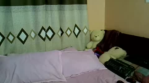 Snapshot of sexy_berry01 chatting on 12.21.25 sexy_berry01 online show from 12.21.25