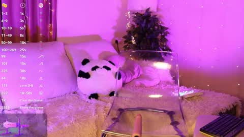 Snapshot of sexy_blonde_doll chatting on 02.09.25 Lina online show from 02.09.25