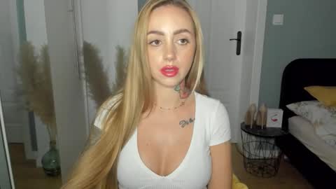 C o r a l i e online show from 06.06.26