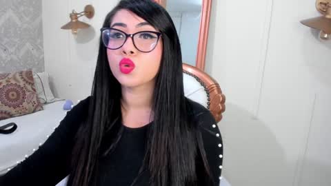  C R I S T A L  online show from 01.22.25