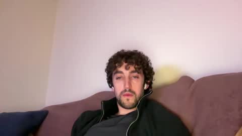 Snapshot of sexy_guy_8 chatting on 01.21.25 sexy_guy_8 online show from 01.21.25