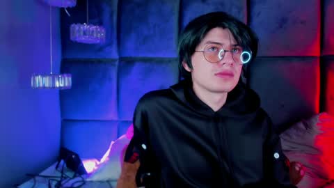 Snapshot of sexy_hot_boyy chatting on 12.06.24 Dereck Martinez online show from 12.06.24