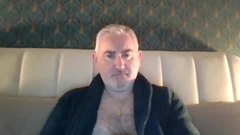 Antonio online show from 04.10.26