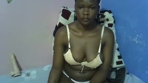 Snapshot of sexy_ivvy02 chatting on 04.15.26 Iovelyne online show from 04.15.26