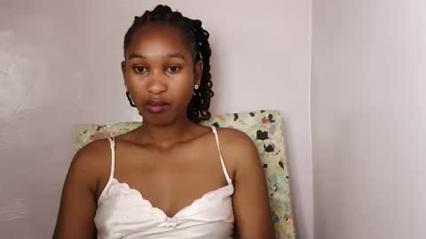 Snapshot of sexy_joyline chatting on 02.09.26 joy online show from 02.09.26