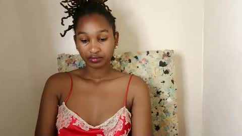 Snapshot of sexy_joyline chatting on 03.25.26 joy online show from 03.25.26