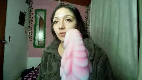 sexy lolas online show from 12.14.25