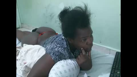 sexy_lunah online show from 01.28.25