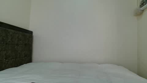 Snapshot of sexy_malyn chatting on 11.10.25 Shasha Money online show from 11.10.25