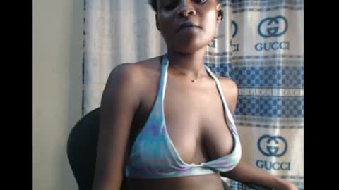 Snapshot of sexy_mariax chatting on 12.16.24 Debby online show from 12.16.24
