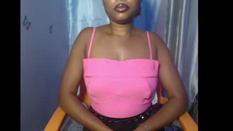 Snapshot of sexy_mariax chatting on 05.25.26 Debby online show from 05.25.26