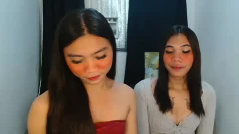 Snapshot of sexy_mikaxoxo chatting on 09.11.25 mika online show from 09.11.25