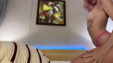 Ellie Mia online show from 04.17.26