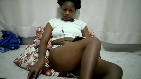 Snapshot of sexy_nanah chatting on 05.31.26 sexy_nanah online show from 05.31.26