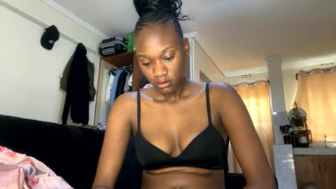 Nyla online show from 07.27.26