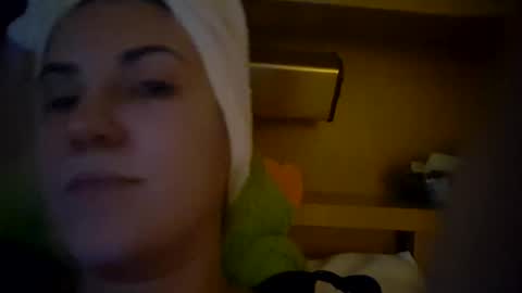 Snapshot of sexy_slimm25 chatting on 12.18.24 Slimm online show from 12.18.24