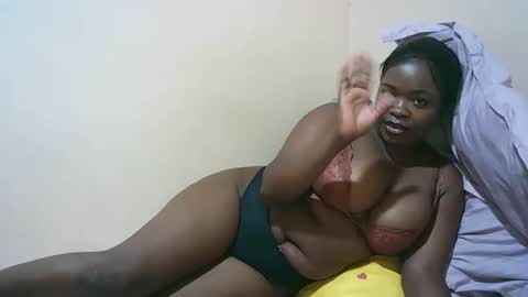 Snapshot of sexy_tiffah33 chatting on 02.02.26 Tiffah online show from 02.02.26