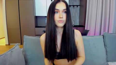 Lou online show from 12.08.24